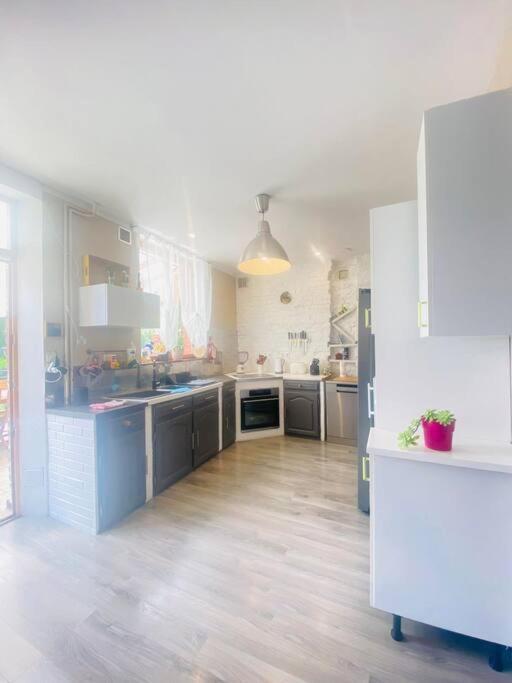 Cocon Familial Lejlighed Laon Eksteriør billede